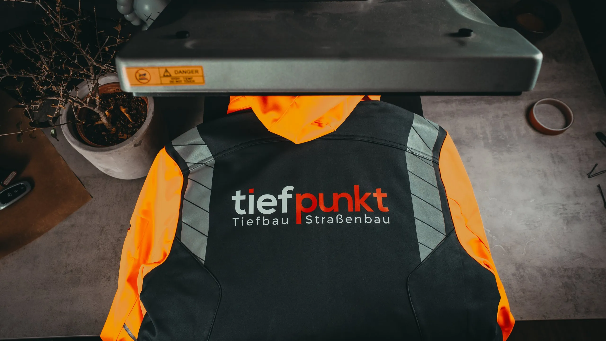 Workwear-Kollektion mit Logodruck